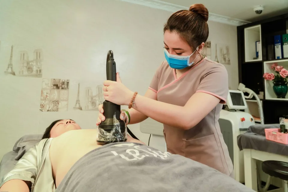 Đá nóng massage